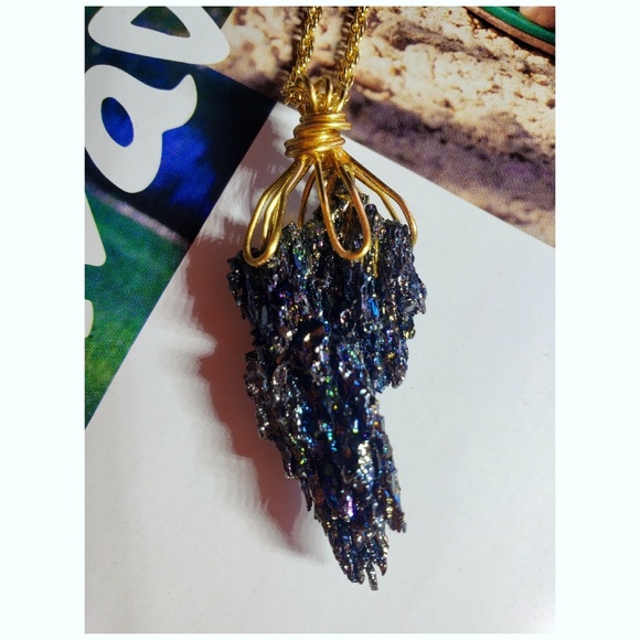 rainbow carborundom necklace K🦎K - Picture 2 of 7